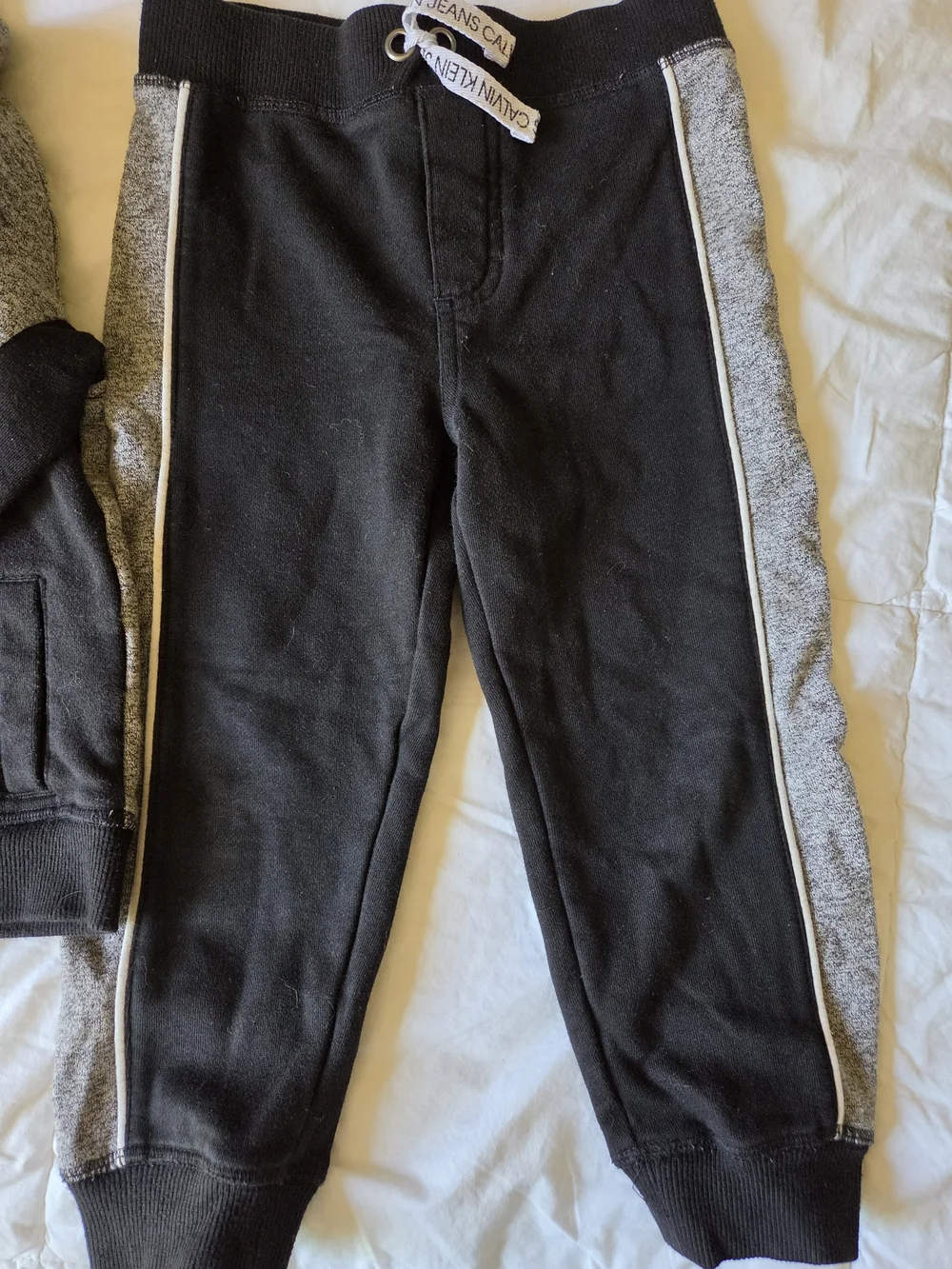 Calvin Klein Jeans Toddler Boys 2PC Tracksuit Hoodie Joggers Set Black Gray 4T